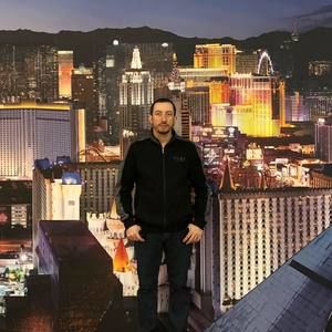 Meet your Posher, Luis